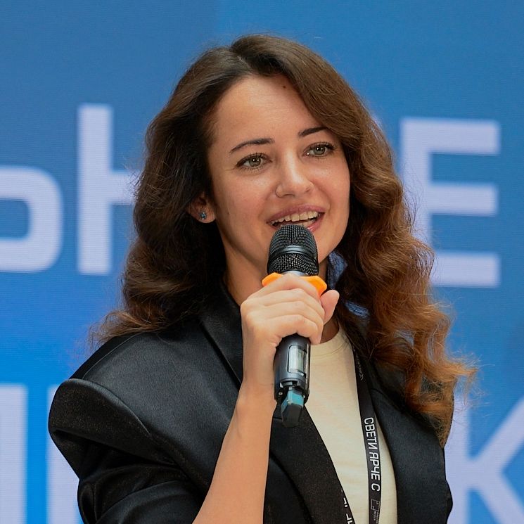 Марина Петрова